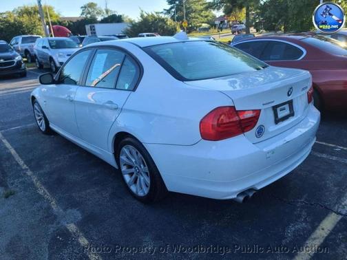 Alpine White 2011 BMW 328 xDrive