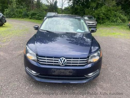 2014 Volkswagen Passat 2.0L TDI DSG SE w/Sunroof