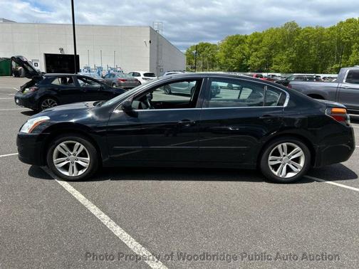 Super Black 2010 Nissan Altima 2.5 S