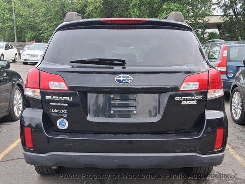 Crystal Black Silica 2010 Subaru Outback 2.5 i Premium
