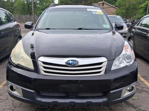Crystal Black Silica 2010 Subaru Outback 2.5 i Premium