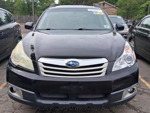 Crystal Black Silica 2010 Subaru Outback 2.5 i Premium