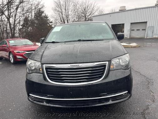 2015 Chrysler Town & Country S