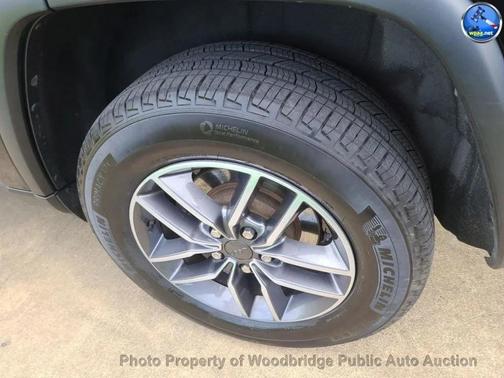 Diamond Black Crystal Pearlcoat 2020 Jeep Grand Cherokee Limited