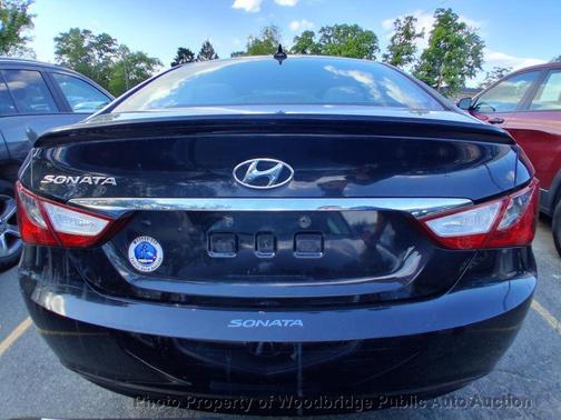 Midnight Black Mica 2013 Hyundai SONATA GLS