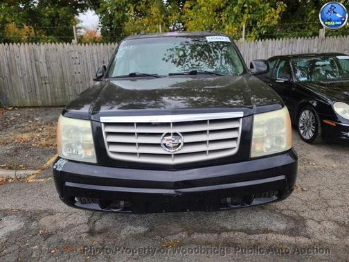 2004 Cadillac Escalade ESV Standard