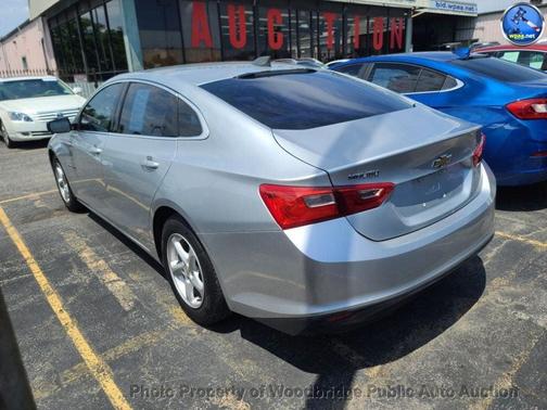 Silver Ice Metallic 2016 Chevrolet Malibu LS