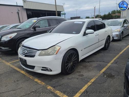 2010 INFINITI M35x Base