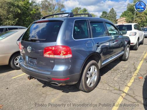 2004 Volkswagen Touareg V8