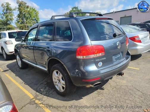2004 Volkswagen Touareg V8