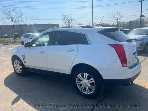White 2013 Cadillac SRX Luxury Collection