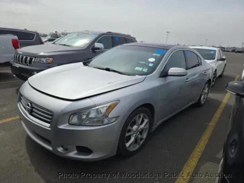 Brilliant Silver Metallic 2013 Nissan Maxima SV