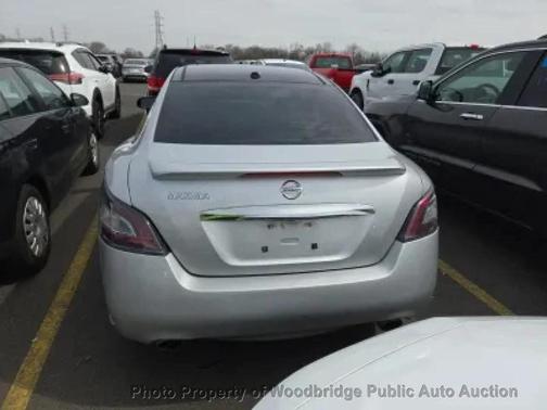 Brilliant Silver Metallic 2013 Nissan Maxima SV