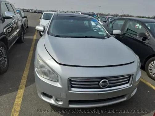 Brilliant Silver Metallic 2013 Nissan Maxima SV