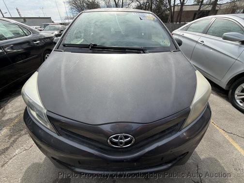 2014 Toyota Yaris LE