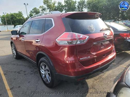 Maroon 2014 Nissan Rogue SL