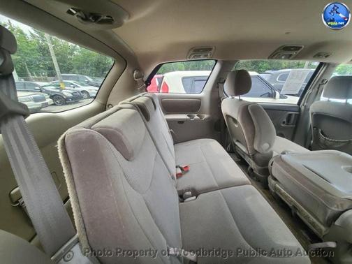 2005 Toyota Sienna LE