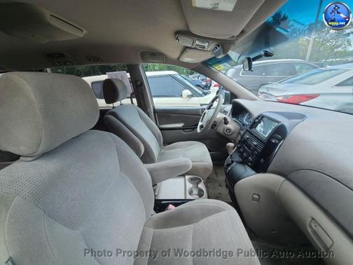 2005 Toyota Sienna LE