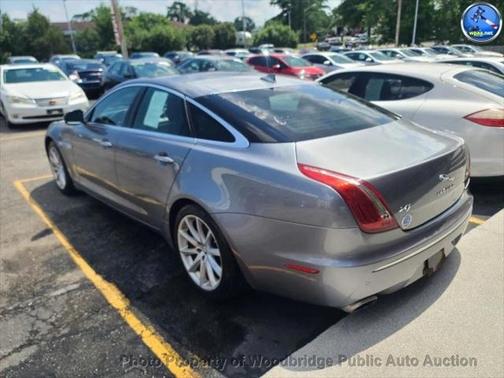 2013 Jaguar XJ Base