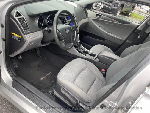 2013 Hyundai SONATA Hybrid Base