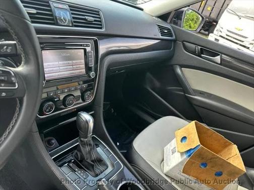2015 Volkswagen Passat 1.8T Auto Sport