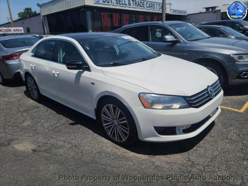 2015 Volkswagen Passat 1.8T Auto Sport
