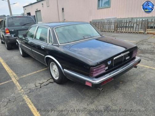 1988 Jaguar XJ6 
