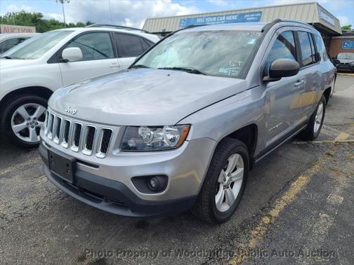 Photo 1 of 15 of 2015 Jeep Compass Sport