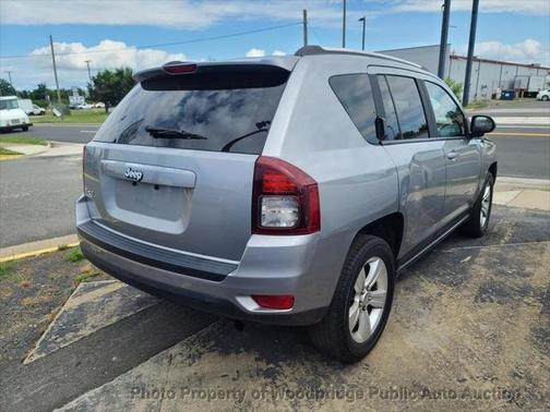 Photo 4 of 15 of 2015 Jeep Compass Sport