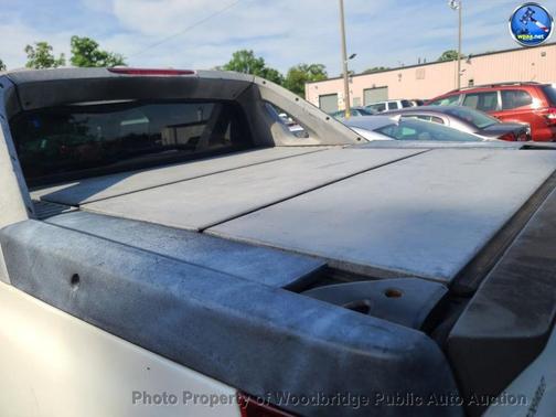 Summit White 2004 Chevrolet Avalanche 1500
