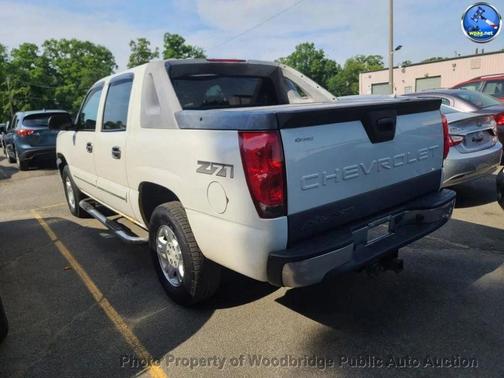 Summit White 2004 Chevrolet Avalanche 1500
