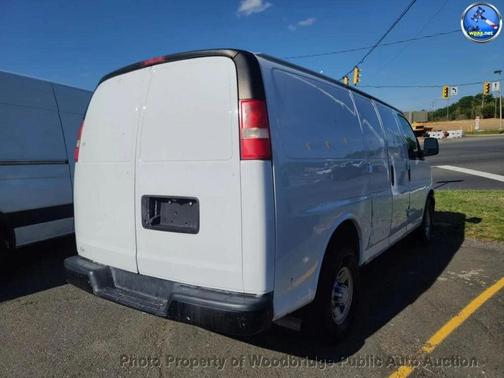 Summit White 2019 Chevrolet Express 2500 Work Van
