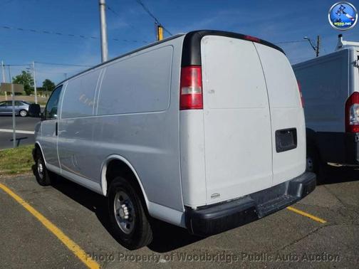Summit White 2019 Chevrolet Express 2500 Work Van