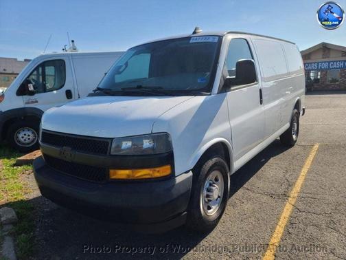 Summit White 2019 Chevrolet Express 2500 Work Van