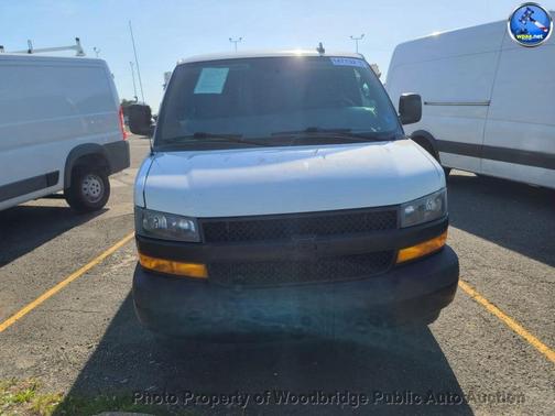 Summit White 2019 Chevrolet Express 2500 Work Van
