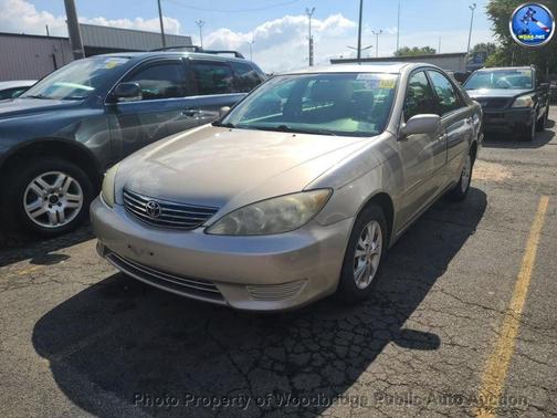 2005 Toyota Camry LE