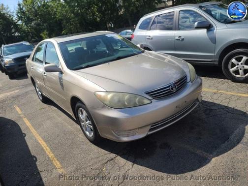 2005 Toyota Camry LE