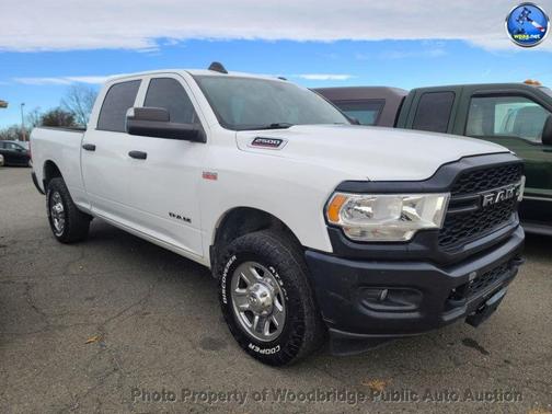 2020 RAM 2500 Tradesman Crew Cab 4X2 6'4' Box