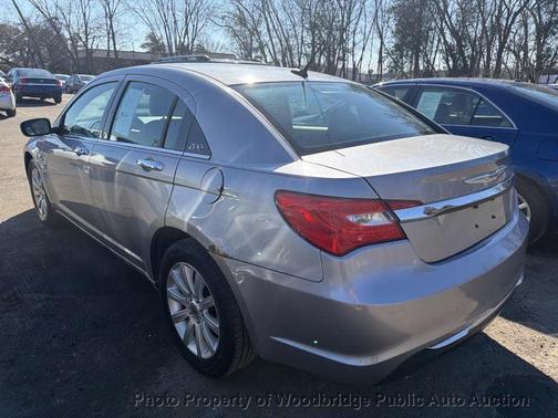 2014 Chrysler 200 Limited