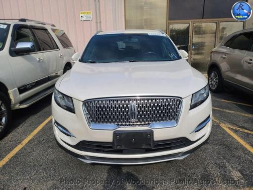White 2019 Lincoln MKC Select