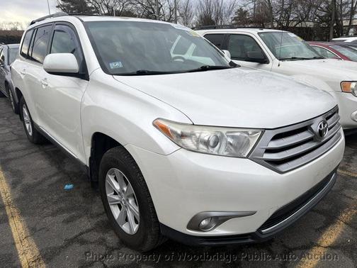 2013 Toyota Highlander SE