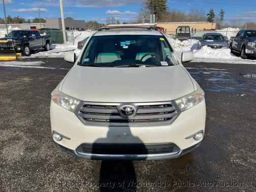 2013 Toyota Highlander SE