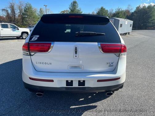 2012 Lincoln MKX Base