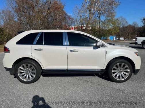 2012 Lincoln MKX Base