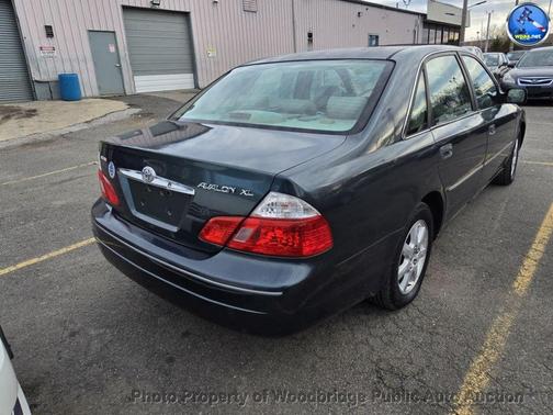 2004 Toyota Avalon XL