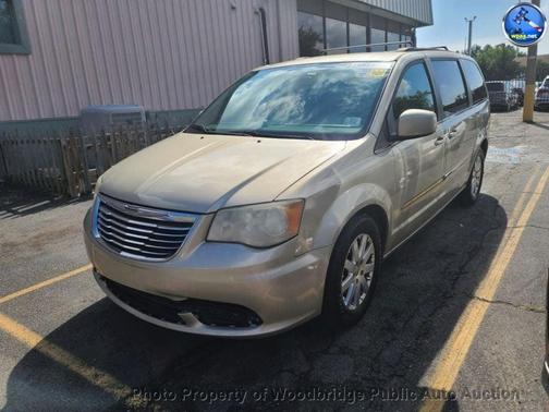 2014 Chrysler Town & Country Touring