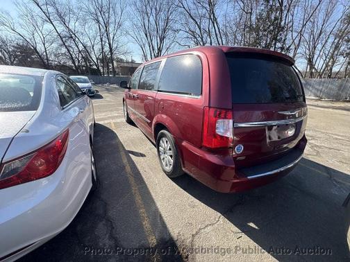 2015 Chrysler Town & Country Touring