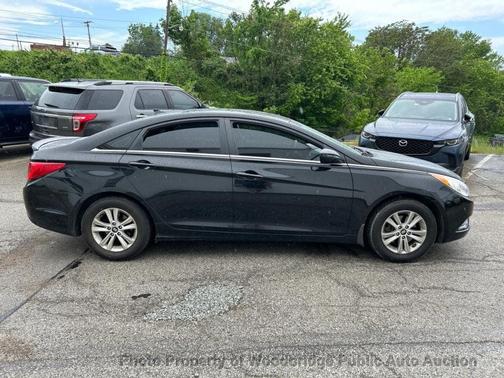 Midnight Black Mica 2013 Hyundai SONATA GLS