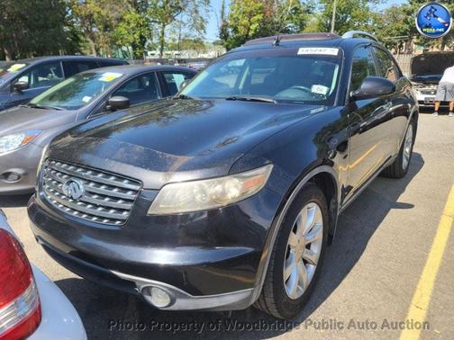 2005 INFINITI FX35 Base