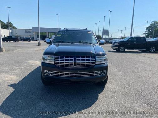 Tuxedo Black Metallic 2014 Lincoln Navigator Base